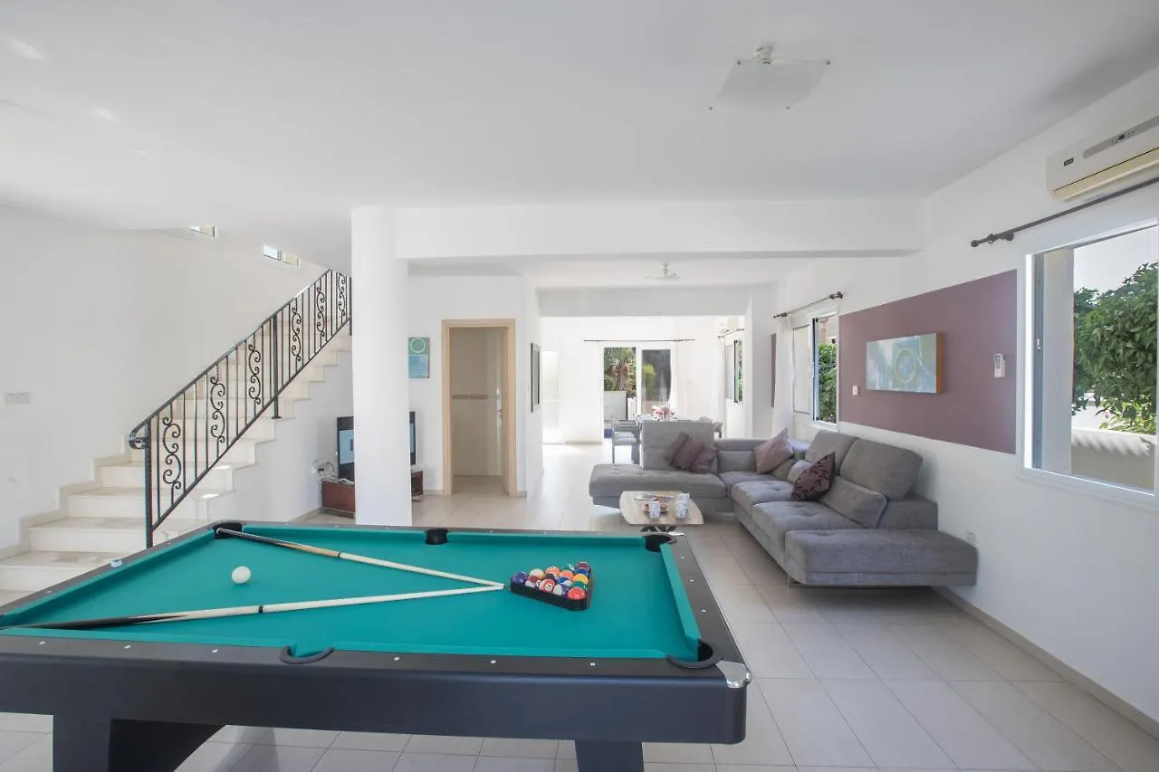 Hara Nissi Villas Ayia Napa 0*,