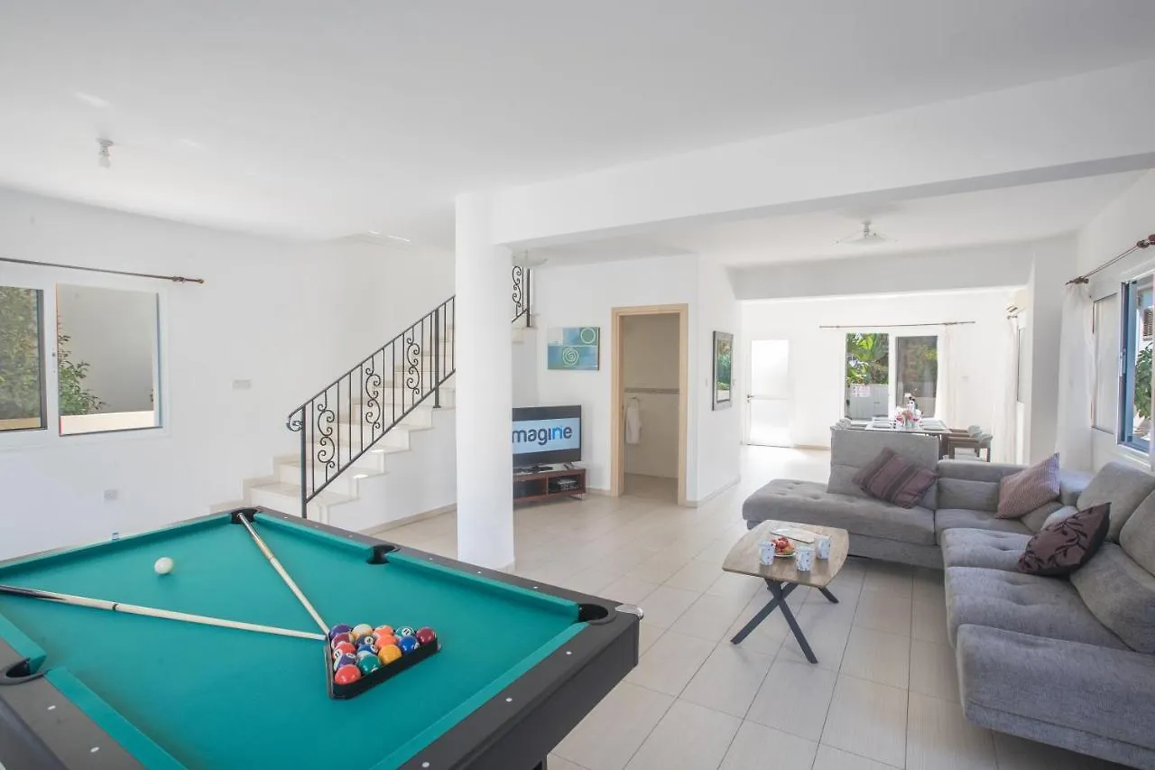 Hara Nissi Villas Ayia Napa