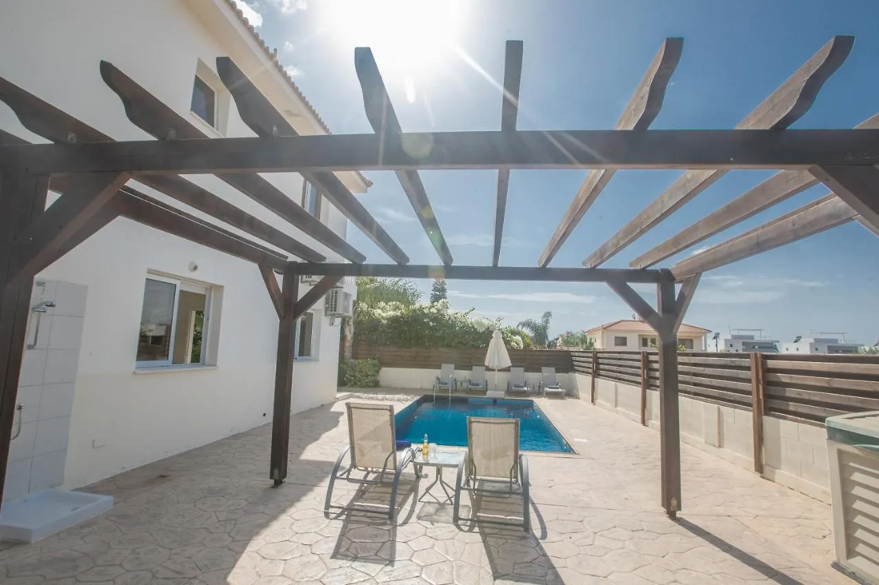 Hara Nissi Villas Ayia Napa