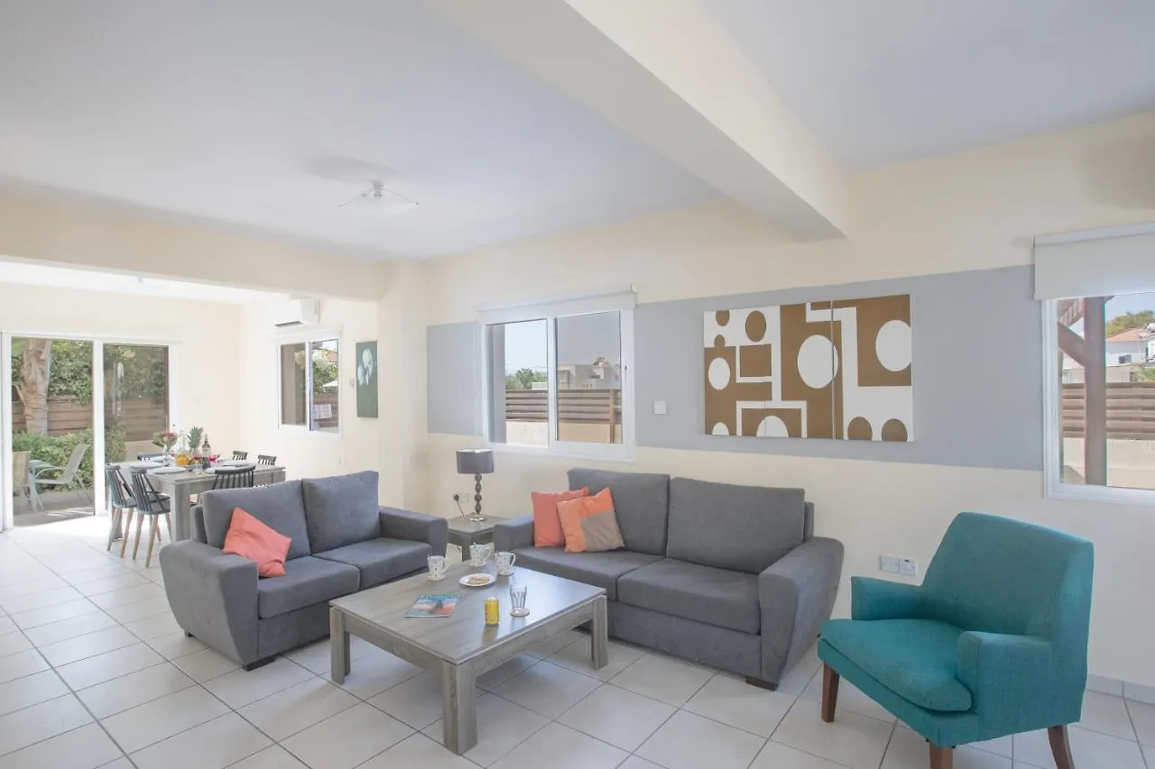 Hara Nissi Villas Ayia Napa 0*,  Cipro