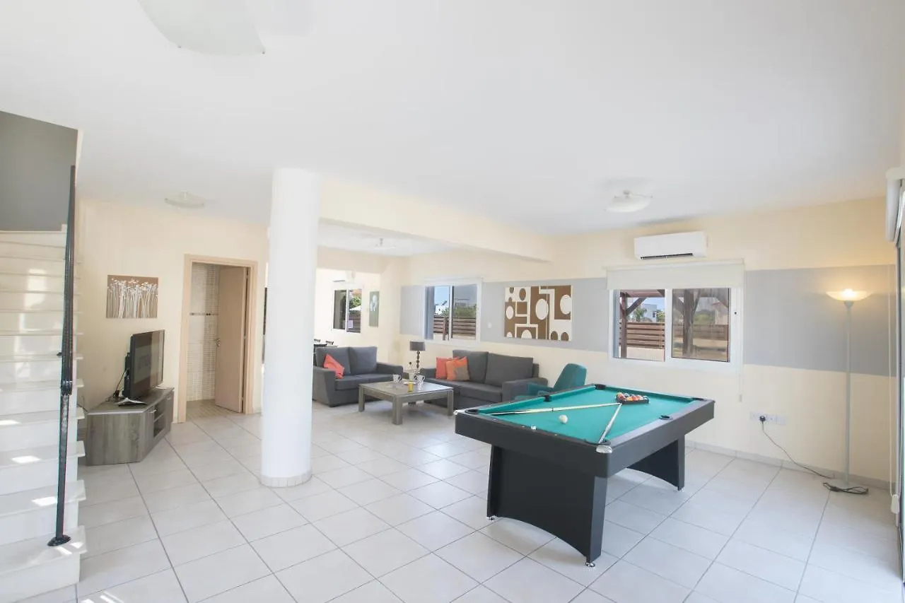 Hara Nissi Villas Ayia Napa